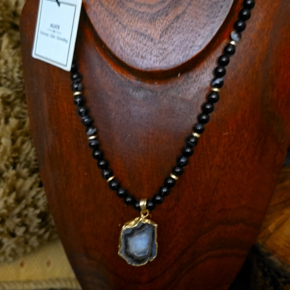 GENUINE GEMSTONE AGATE NECKLACE 🥰